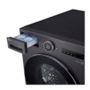 Side view detergent port