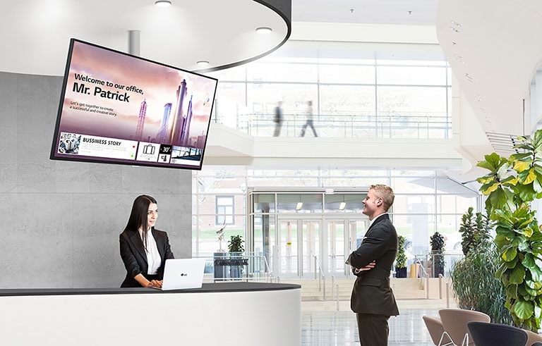 LG 65UH5F-B UHD Signage Captures Customer's Attention