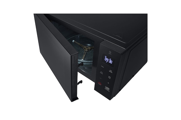 LG 30L NeoChef™ Solo Microwave Oven in Black Finish, MS3032JAS