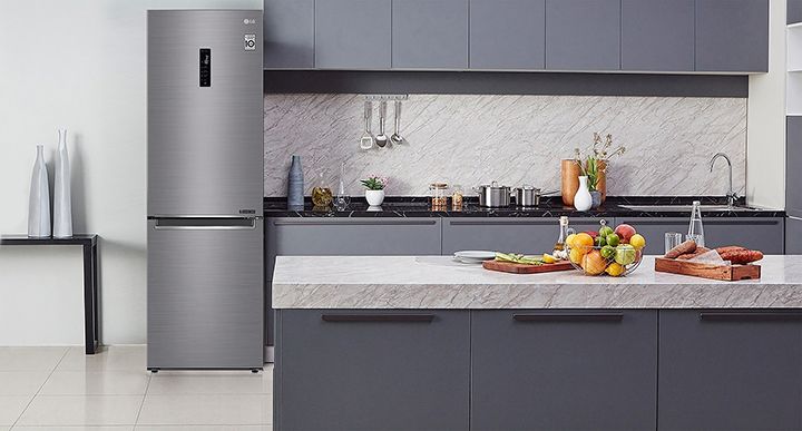  Flat door finish for a modern design