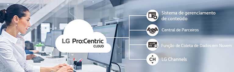 Uma mulher está trabalhando com o Pro:Centric Cloud.
