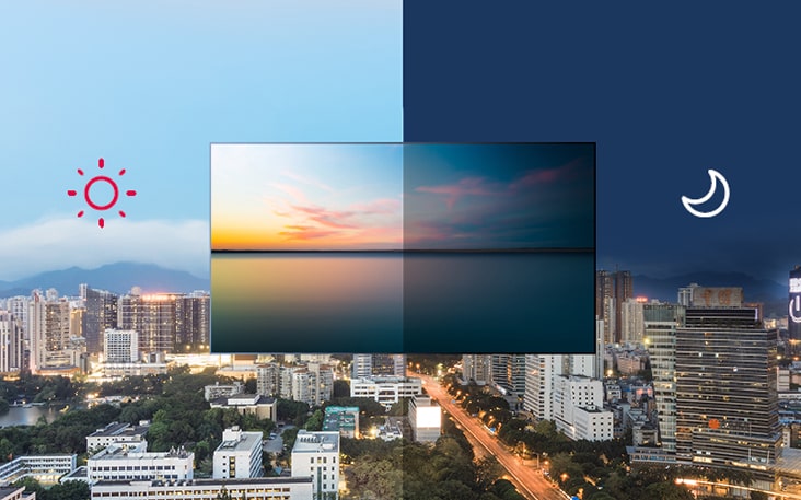 A imagem à esquerda mostra uma tela clara em uma cena diurna, enquanto a imagem à direita mostra uma tela escura em uma cena noturna. Isso demonstra a economia de energia por meio do ajuste automático do brilho com base no ambiente.