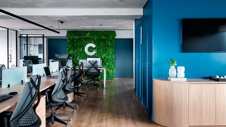 Corporativo e criativo