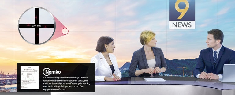 The screening wall behind the news desk is composed of a video wall that consist of extremely thin bezels.