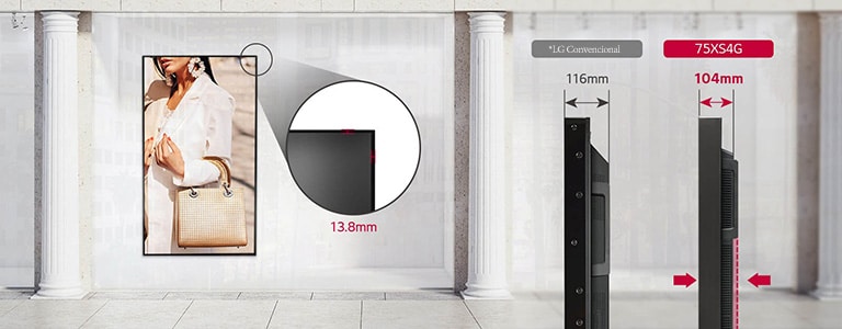 O 75XS4G está instalado próximo à vitrine, com a tela apresentando alto nível de imersão devido à moldura e largura estreitas.