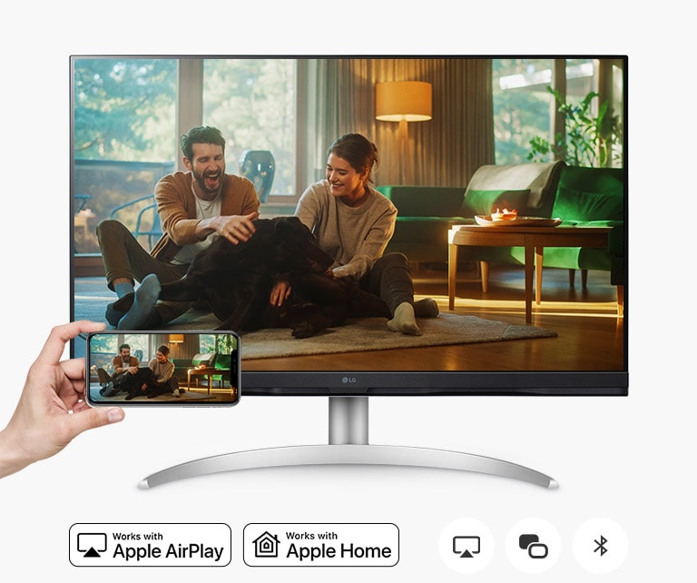 Conveniently share screen and sound with Advanced Wireless Connection.