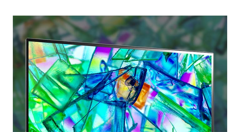El monitor LG IPS ofrece color preciso, amplio ángulo de visión y cobertura del 99 % del espectro sRGB.