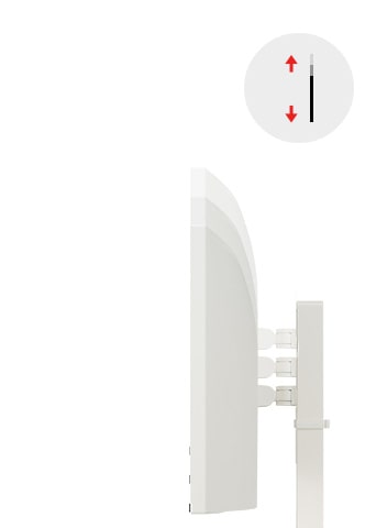 Höhenverstellbarer Monitor.