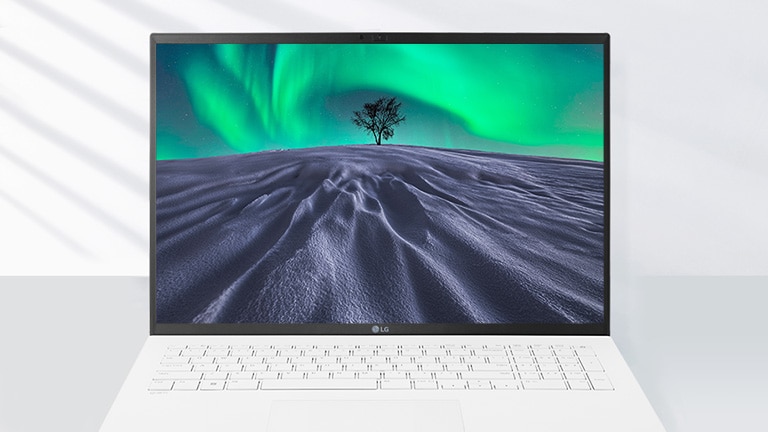 Wir sehen das Display des LG gram, das frei von Spiegelungen ist.