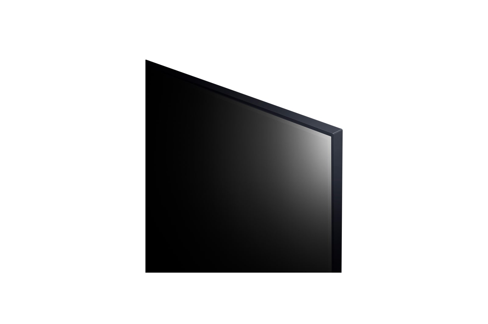 Gros plan d’un écran de LG OLED TV montrant le fonctionnement de la recherche par IA, AI Search. Une petite fenêtre de chat est ouverte, montrant comment l’utilisateur a demandé les jeux de sport disponibles. La recherche par IA a répondu par chat et en montrant des vignettes des contenus disponibles. On voit aussi une invite à faire une demande à Microsoft Copilot.