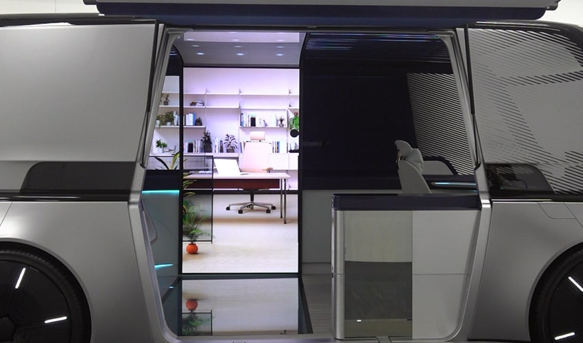 LG Omnipod adaps to a user's lifestyle image