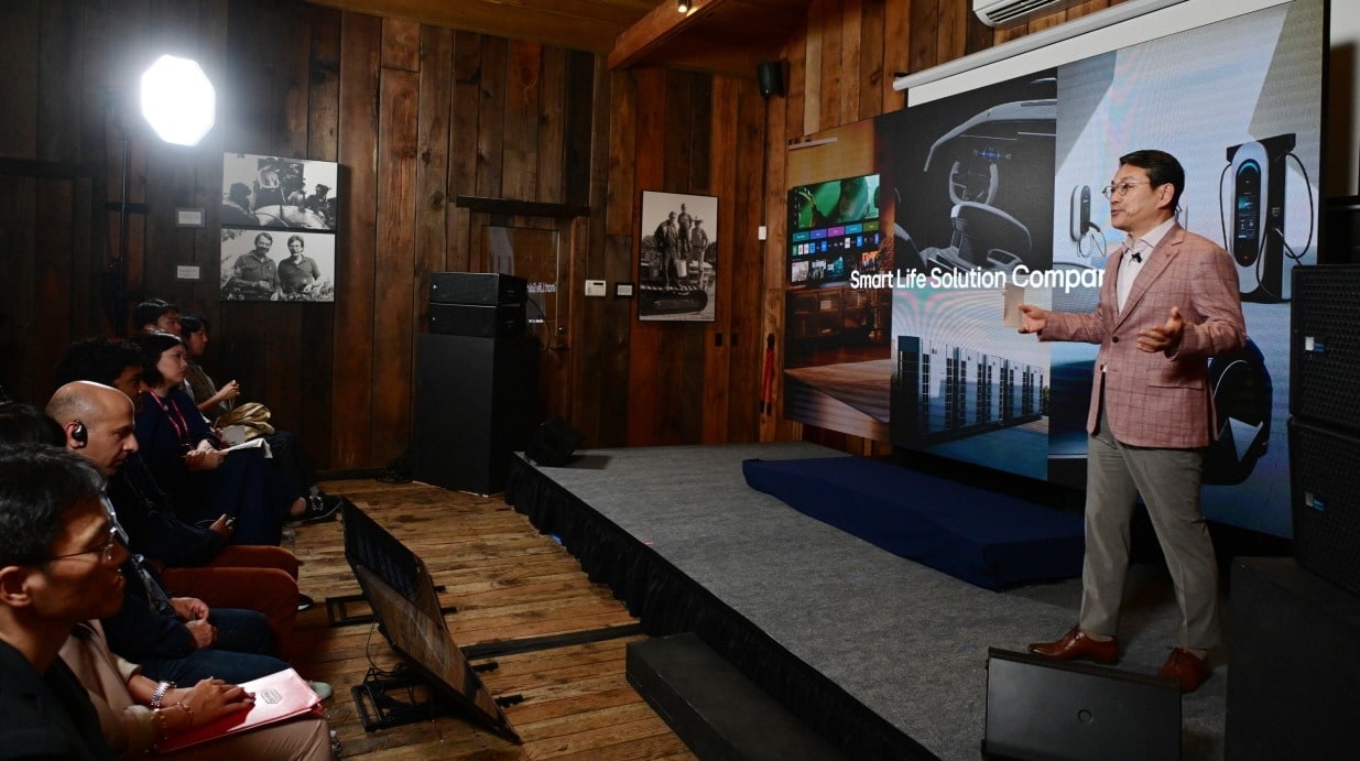 LG CEO Embarks on Strategic U.S Visit to Enhance AI Initiatives