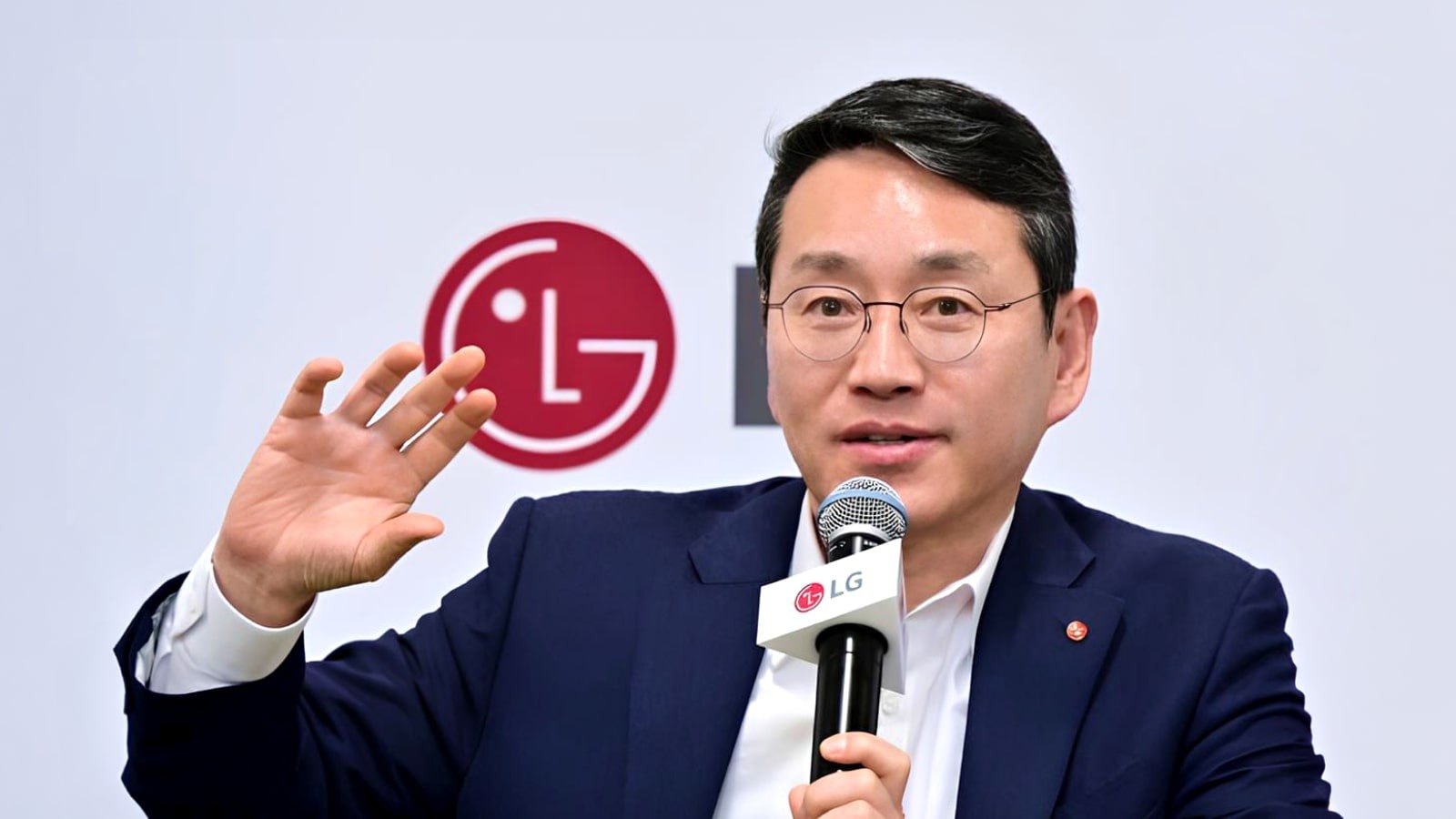 LG CEO Outlines 2025 Strategy for Structural Competitiveness and Qualitative Growth