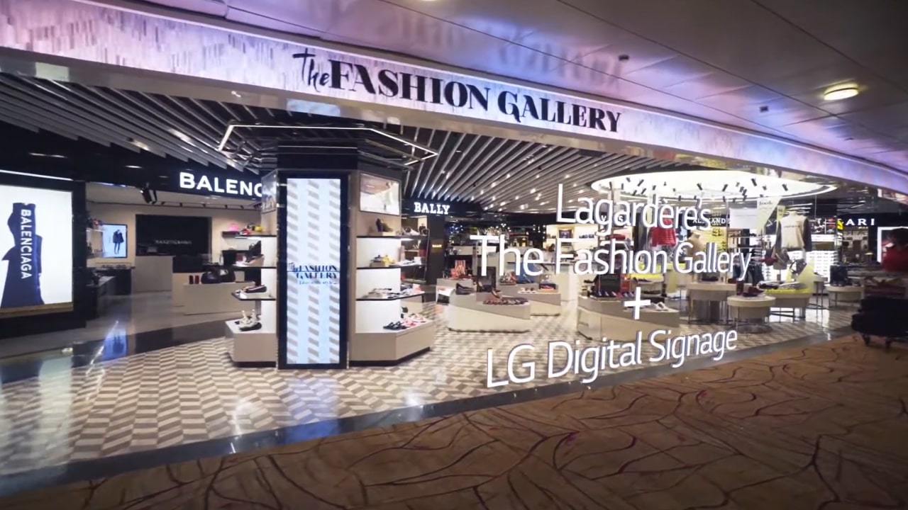 [Retail] LG 86" Ultra Stretch - Lagardere's The Fashion Gallery, Singapore