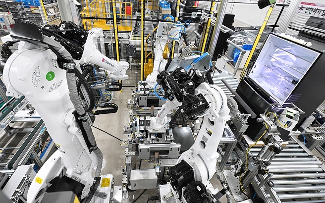 LG Acclerates Smart Factory Solutions Business Integrating AI With 66-Year Manufacturing Expertise
