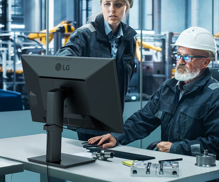 The 24CR661W with dual-band RFID is a versatile solution for various workplaces where security matters, like hospitals, offices, and factories.