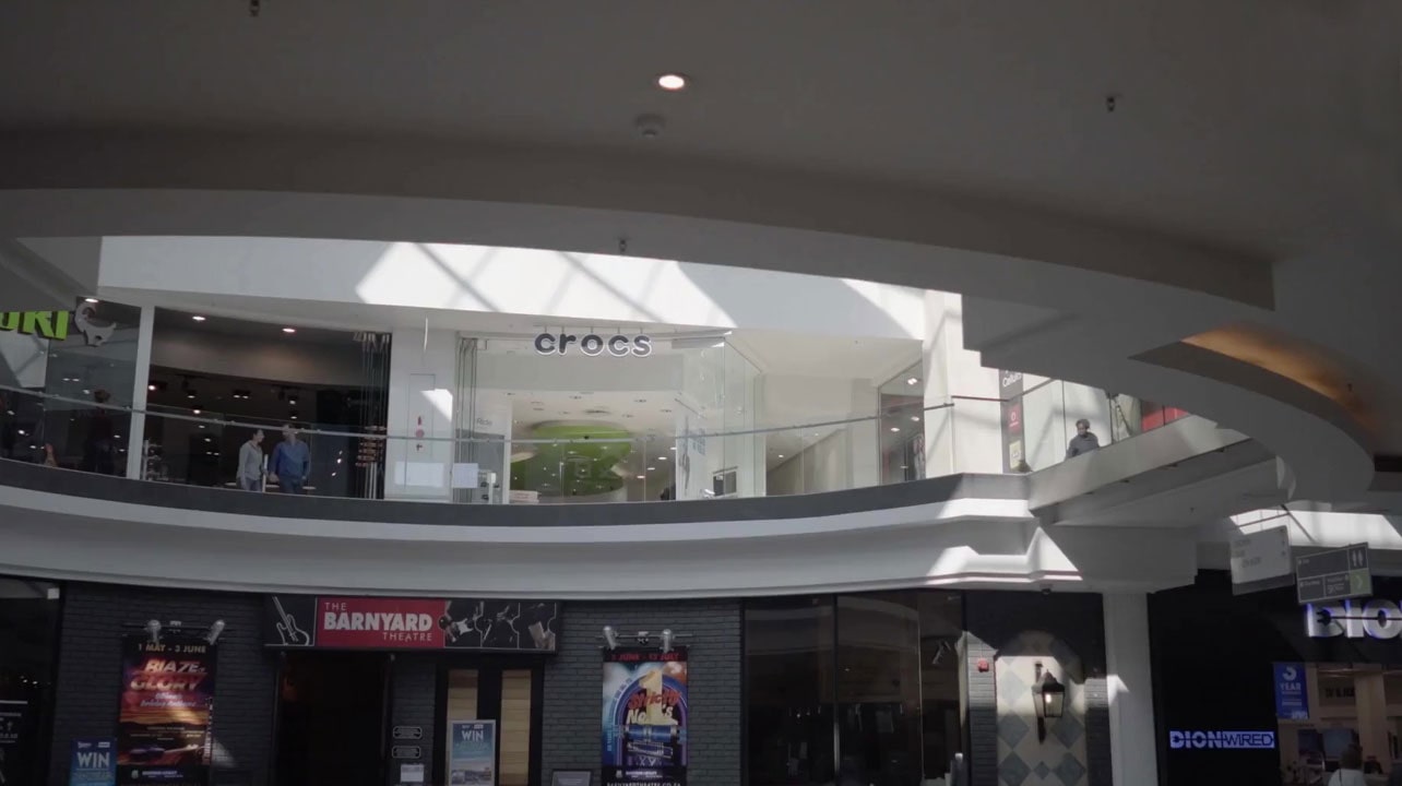 Shopping mall