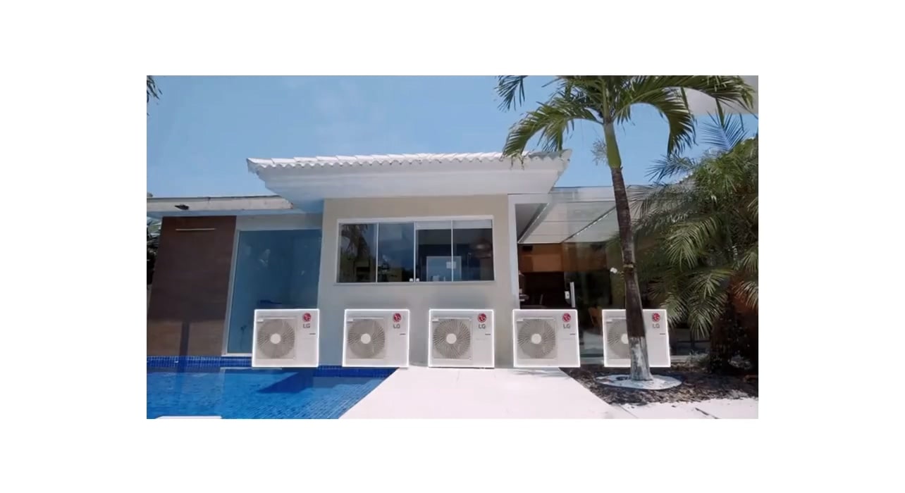 A compact single outdoor unit system allows better use of outdoor space