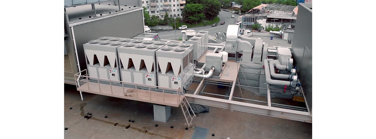 LG Inverter Scroll Chillers are installed together with the Multi V units