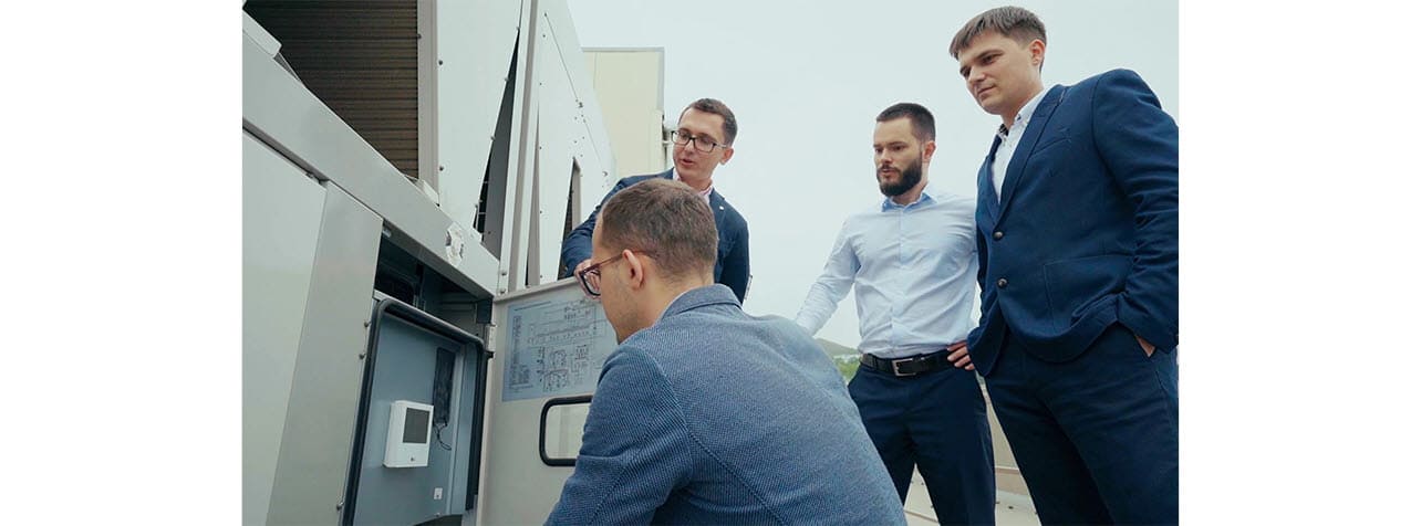 LG provides complete technical and service support to ensure dependable system operation