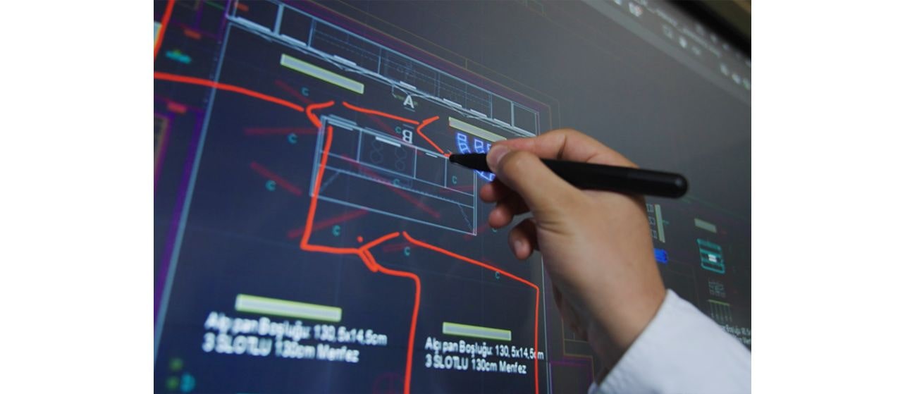 Drawing a blueprint with a pen