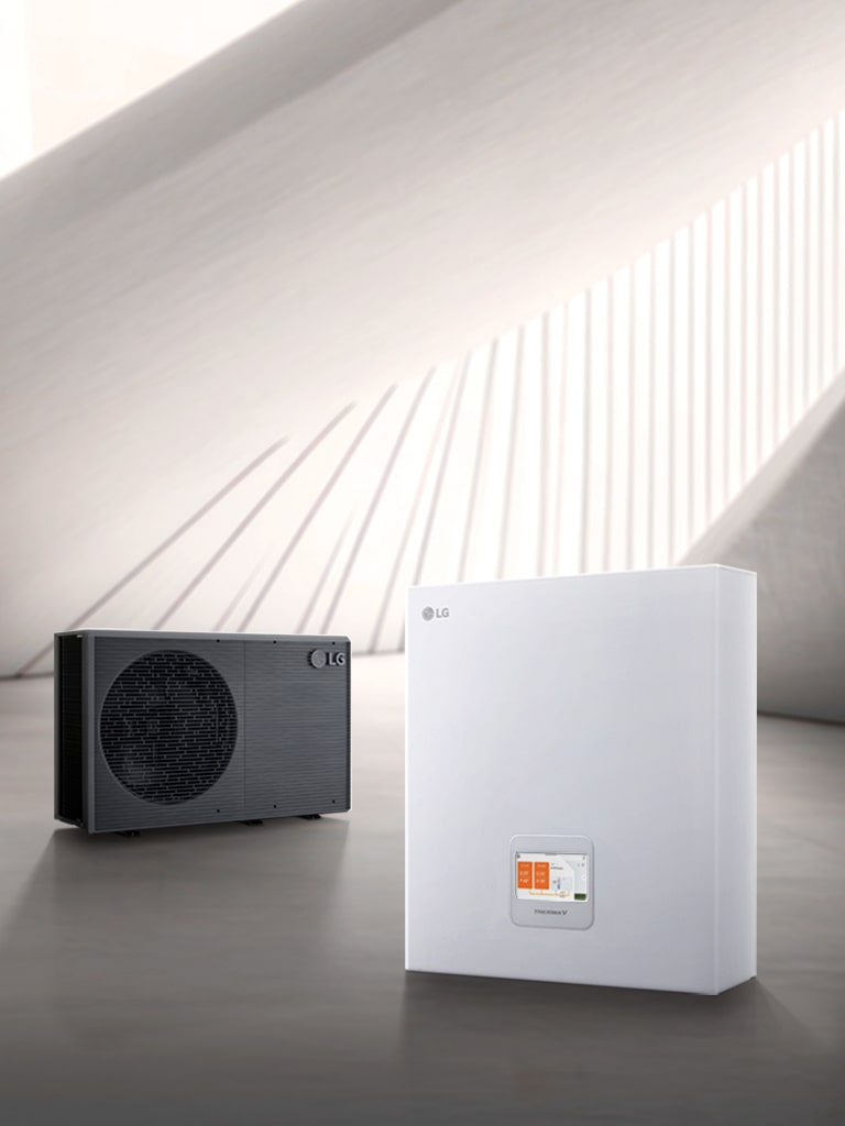 Two LG R290 Monobloc outdoor units and one Cascade Control Unit are positioned in virtual space.