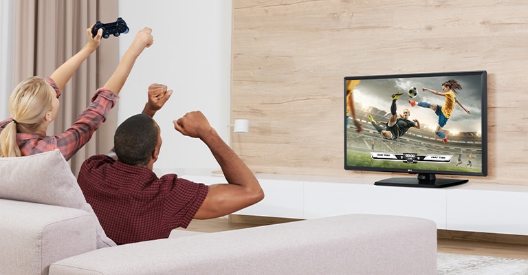 The man and woman are playing games, and the game's scene shown on the TV screen is realistically expressed.