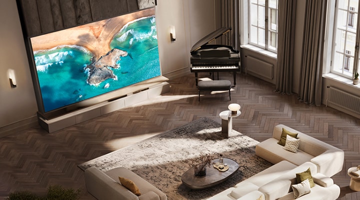 LG MAGNIT Active Micro LED is installed on an elegant and luxurious living room wall, displaying lifelike scenes.