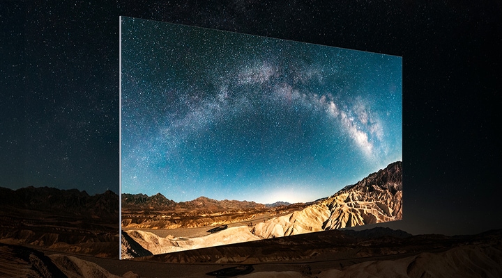 The canyon landscape filled with countless shining stars and nebulae in the night sky is expressed on the LG MAGNIT Active Micro LED screen with brilliant and deeply rich colors.