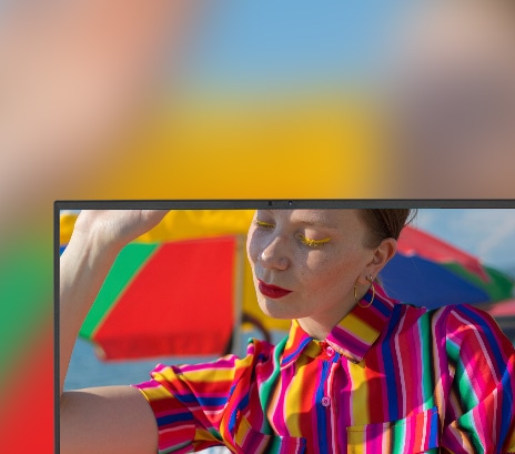 DCI-P3 99% wide color gamut.