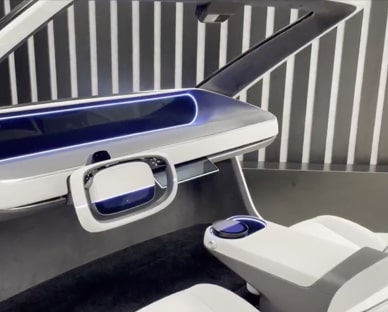 Video thumbnail of next generation vehicle using LG's total in-vehicle infotainment solutions