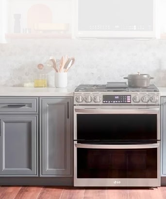 LG Pro Builder laundry lineup featuring multiple front-load washing machines, supporting efficient large-scale laundry operations