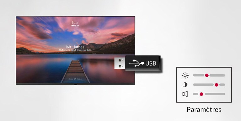 La clé USB contenant une copie des paramètres d’un autre téléviseur est utilisée pour configurer un nouveau téléviseur.