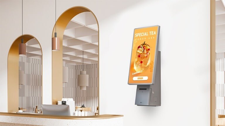 La pantalla del quiosco LG minimiza los reflejos, manteniendo el contenido claro y visible incluso en entornos interiores muy luminosos.