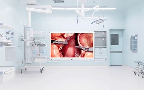 Wyświetlacze medyczne LG prezentujące obrazowanie chirurgiczne na wystawie Arab Health.