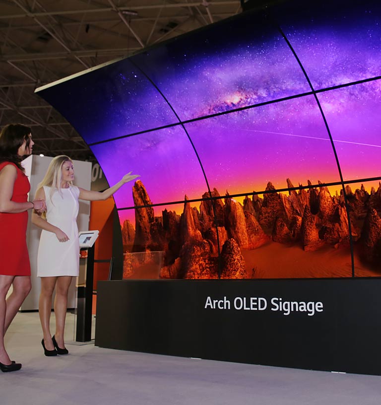 55-inch Single-View Arched OLED Display1