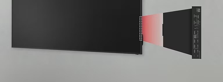 Kullanıcılar, OPS yuvaları aracılığıyla OPS Modülünü 105BM5P’ye kolayca monte edebilir. Böylece 105BM5P'de çeşitli PC işlevleri ve Windows yazılımları olanaklı hale gelir.	