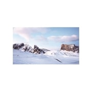 Front view of 55" 700 nits  FHD  0.44mm Even Bezel Video Wall 55SVH7F-A
