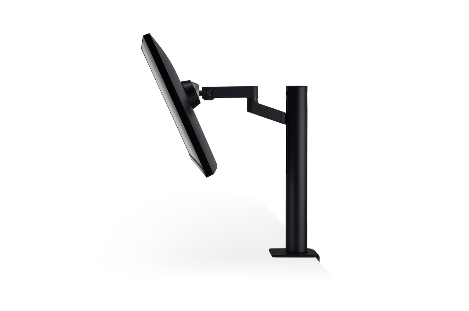 LG 27" QHD Ergo IPS Monitor with USB Type-C™, 27QN880