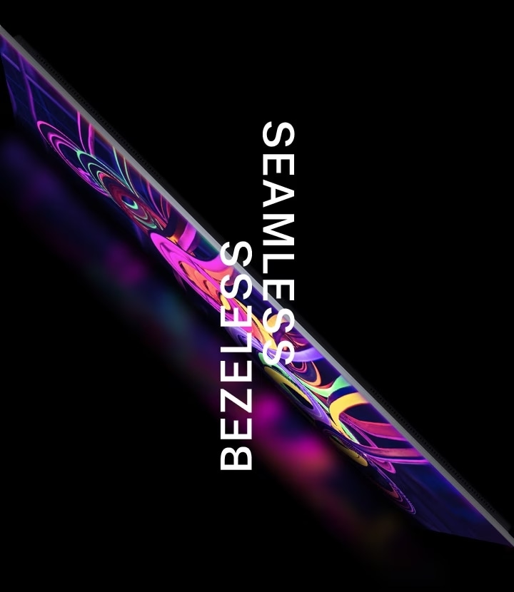 Nach einem Blick auf den schmalen Rahmen eines LG OLED TV dreht sich der Fernseher vor einem schwarzen Hintergrund und ein Neonbild mit bunten Kabeln wird gezeigt. Während sich der Hintergrund in einen weißen Wohnraum verwandelt, wird das Bild auf dem Bildschirm zu einem impressionistischen Naturgemälde.