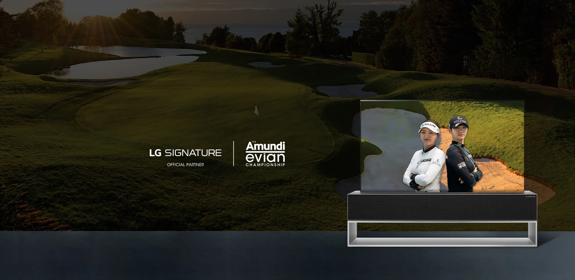 An image of golfers Jin Young Ko and Sung Hyun Park stood back to back displayed on the screen of an LG SIGNATURE OLED R rollable TV.