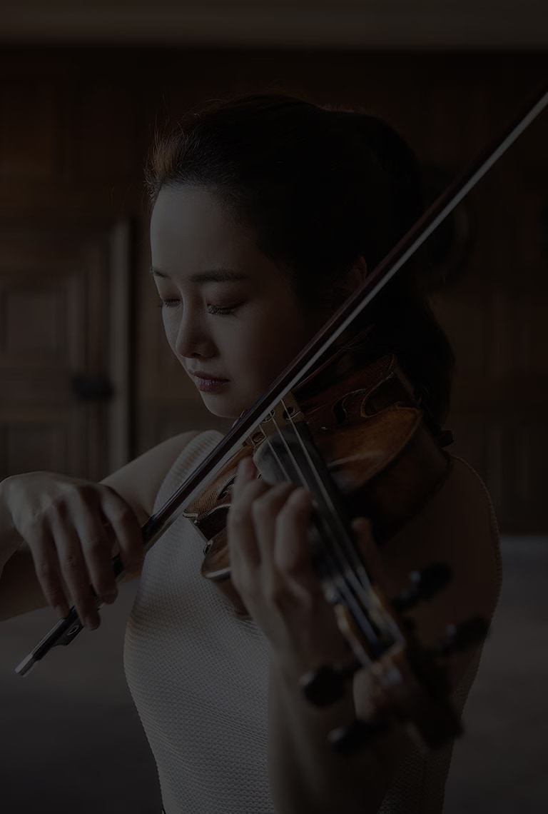 LG SIGNATURE works with the Korean violinist Bomsori.