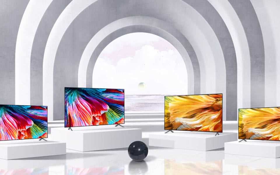 OLED technology allows flexibility like no other, creating the possibility for a rollable TV | More at LG MAGAZINE