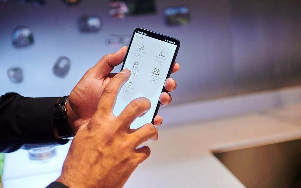 IFA 2018: A close up of the 'away mode' in the LG ThinQ App, being shown in the travel zone