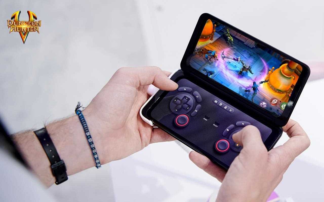 Dungeon Hunter is one of many games you can play in Dual Screen mode on the all-new LG G8X ThinQ phone | More at LG MAGAZINE