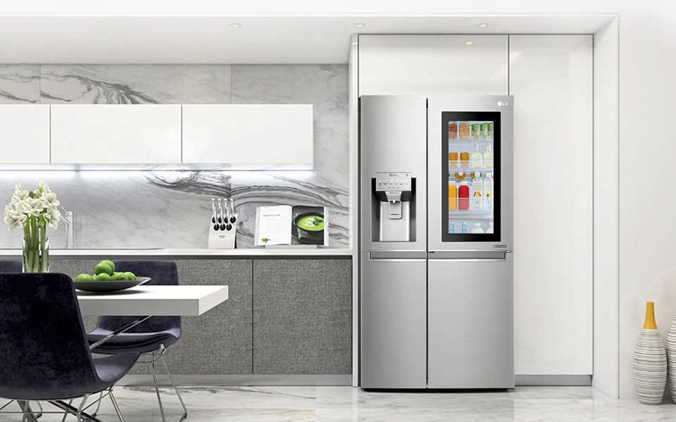 A kitchen with an LG Instaview Door-In-Door Refrigerator