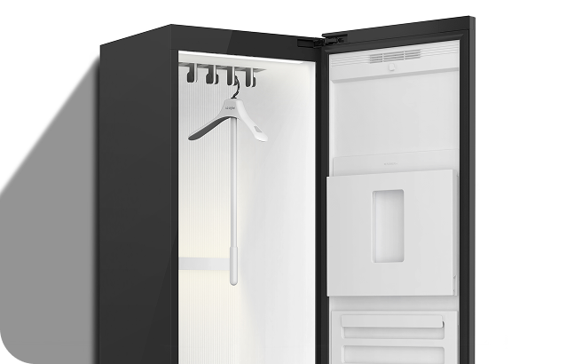 Styler Easy Hanger that helps users hang clothes easily, even when seated in a wheelchair or of shorter height