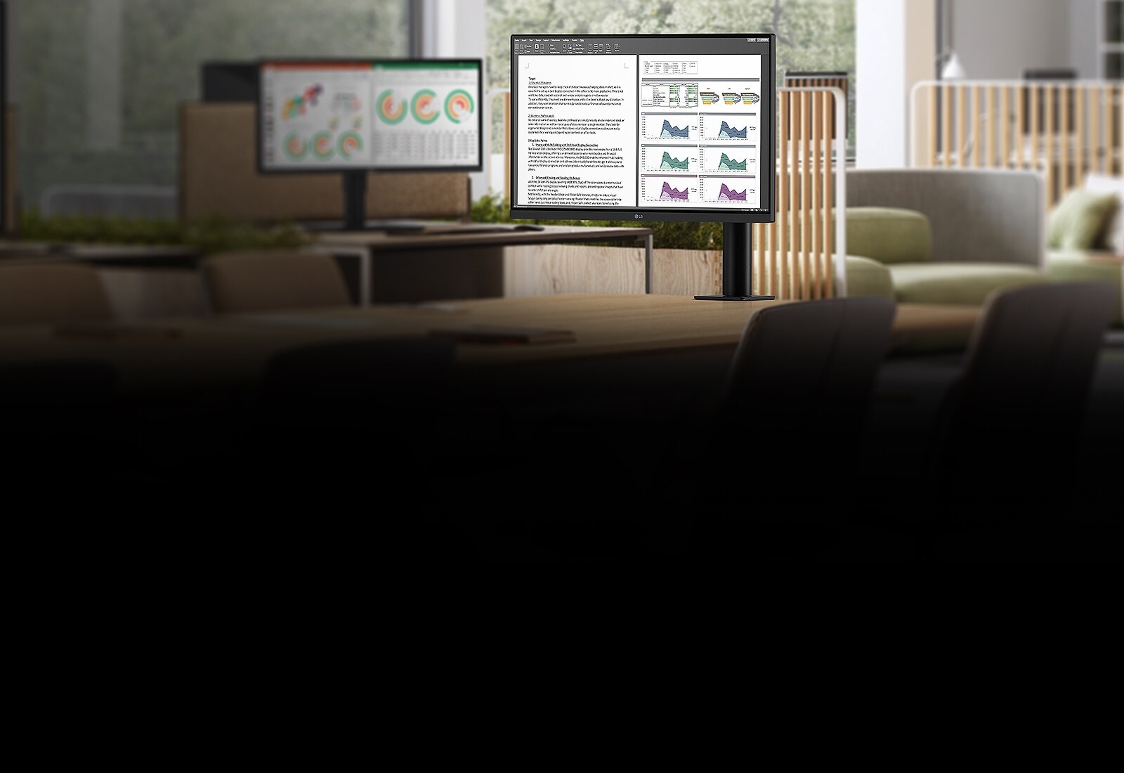  27QN880 az asztal sarkára van felszerelve és megtekintheti az eszköz kulcsfontosságú tulajdonságait