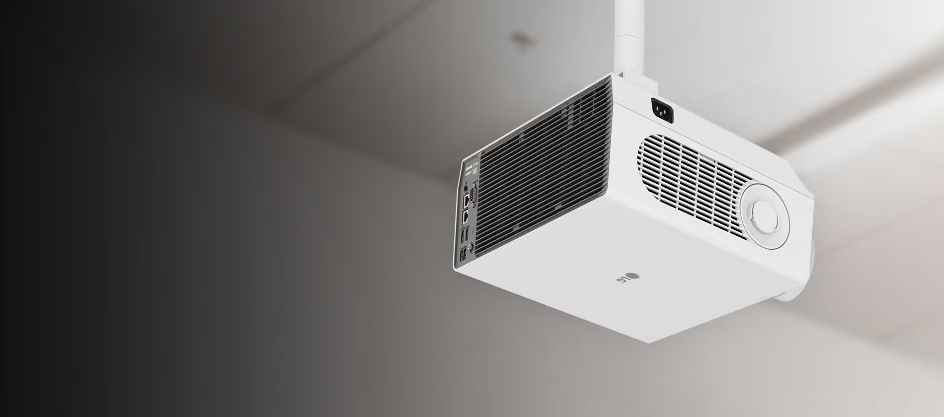 De BU50N is aan het plafond gemonteerd en toont de functies