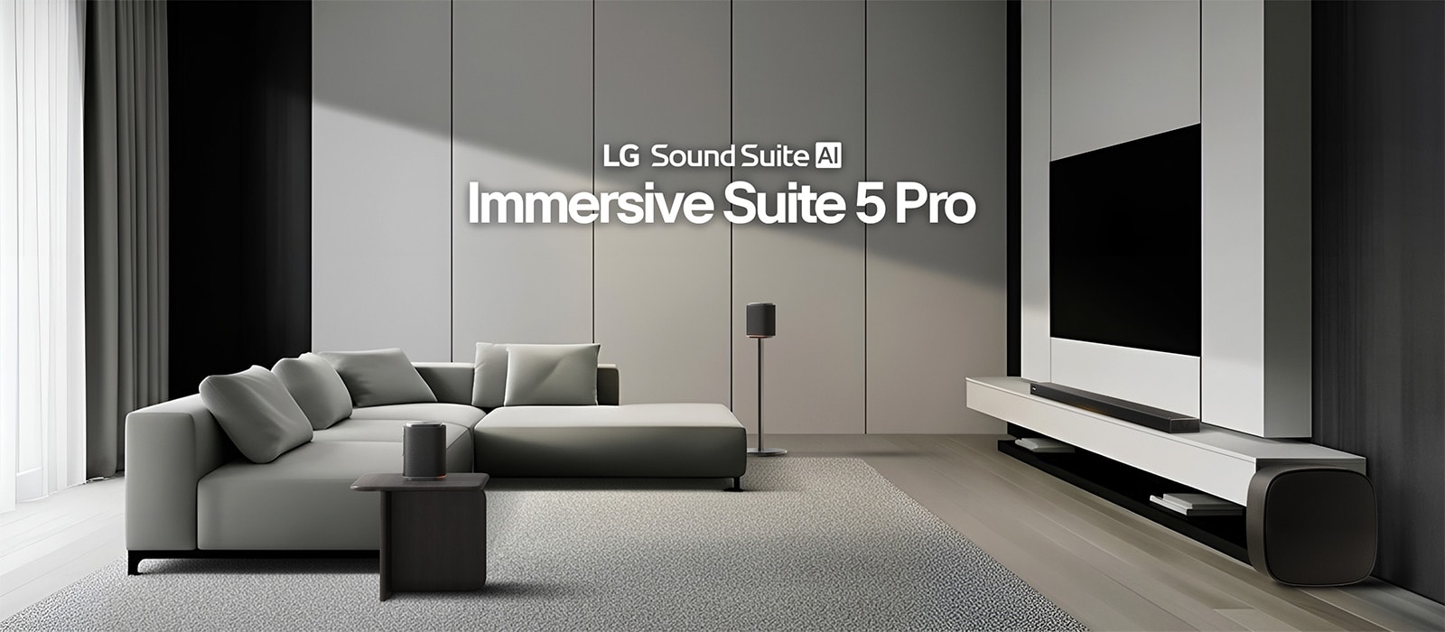 Vy uppifrån av LG Sound Suite-system för rumsligt ljud på en matt silveryta som visar högtalare, bashögtalare och en trådlös soundbar.